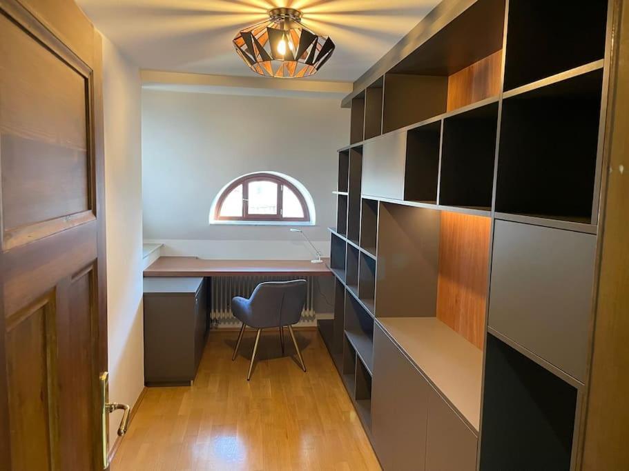 Verwunsches Haus Mit Parkplatz In Bester Lage 마르클리베르크 외부 사진